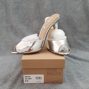 Steve Madden Silver Peep Toe Heels